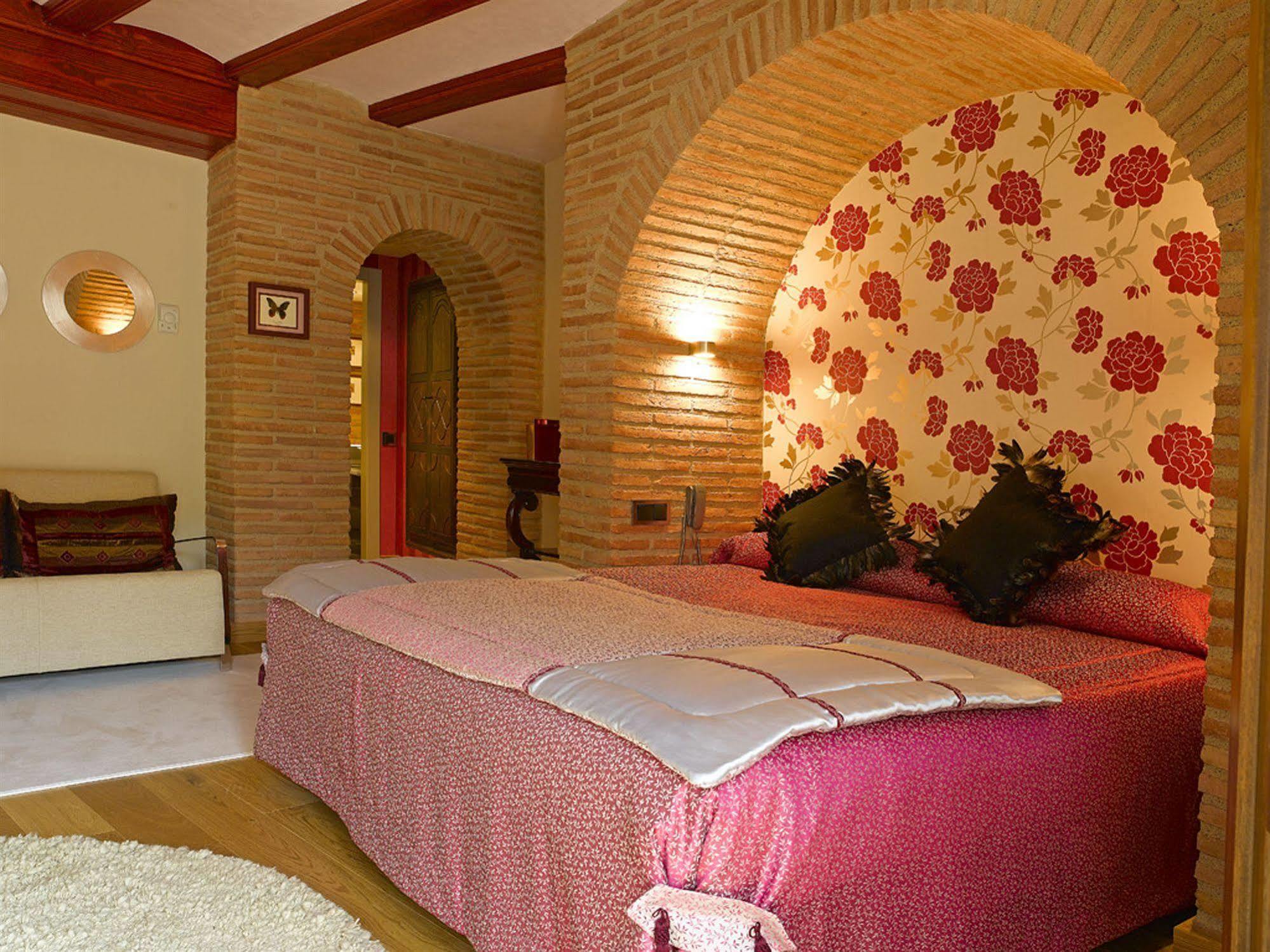 Hotel Boutique Maribel (Adults Only) Alquezar Exterior photo